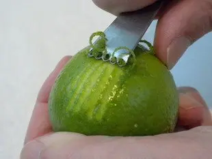 How to zest a fruit?