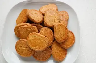 Toasted-flour biscuits