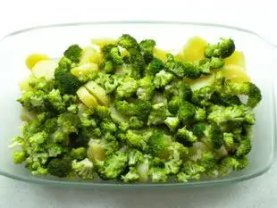 Potato and broccoli gratin
