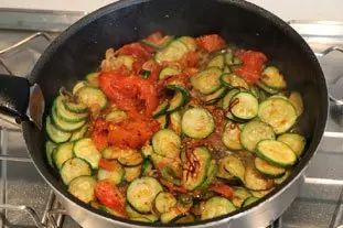 Eggs with tomatoes and courgettes
