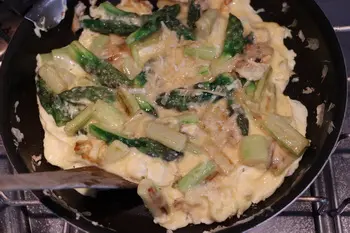 Eggs with green asparagus and Parmesan cheese