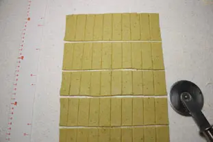 Pesto crackers