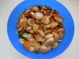 Warm scallop and cabbage salad