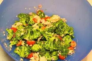 Warm broccoli and Tuna Salad