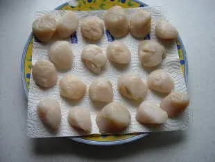 Scallops with cabbage julienne