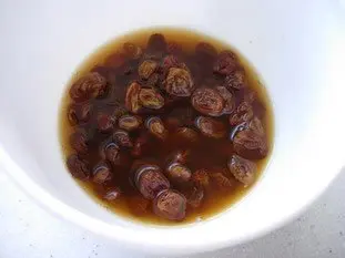 You should not add raisins to recipes dry  : etape 25