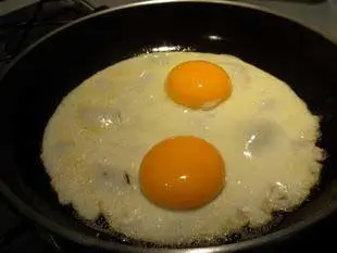 How to fry eggs well : etape 25
