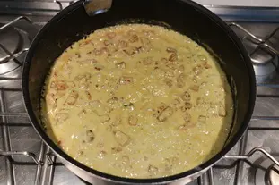 Sautéed pork with mushrooms in a cream sauce. : etape 25
