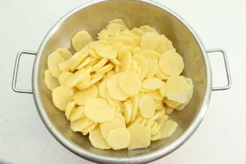 sliced-potatoes