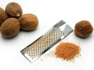 Grated nutmeg