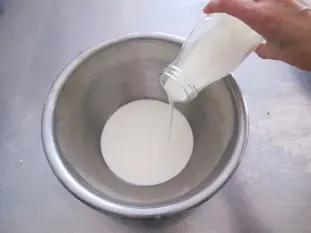 Liquid cream