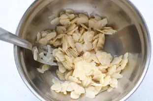 Toasted flaked almonds : etape 25