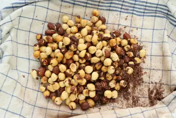 How to peel hazelnuts : etape 25