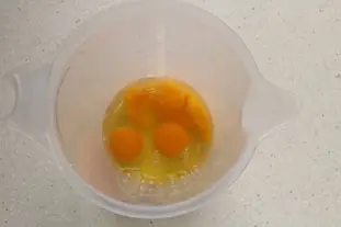How to prepare egg glaze : Photo of step #1