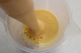 How to prepare egg glaze