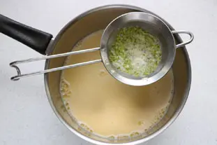 Lime confectioner's custard (pastry cream) : Photo of step #8