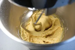 Rich hazelnut buttercream : Photo of step #2