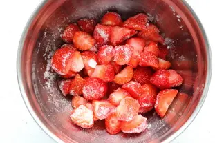 Clear strawberry juice : Photo of step #2