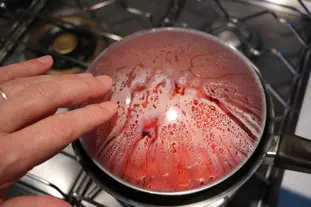 Clear strawberry juice : Photo of step #5