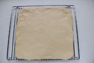 Yeast-based flaky dough (for croissants) : Photo of step #9
