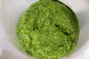 Pistachio and spinach pesto : Photo of step #4