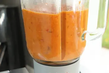 Tomato sauce (with fresh tomatoes)