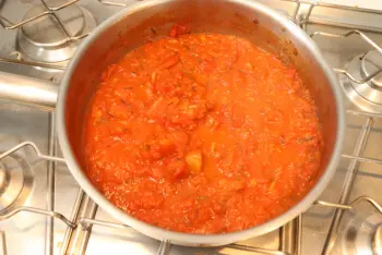 Late-season tomato sauce : Stage 9