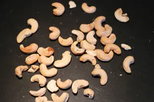 Coriander and cashew nut pesto : Photo of step #1