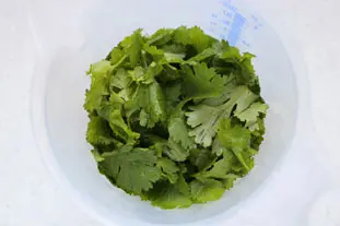 Coriander and cashew nut pesto : Photo of step #2