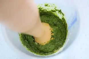 Coriander and cashew nut pesto : Photo of step #4