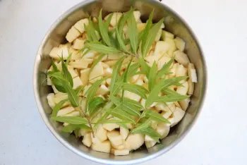 Apple compote with verbena : Stage 3