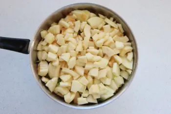 Apple compote with verbena : Stage 4