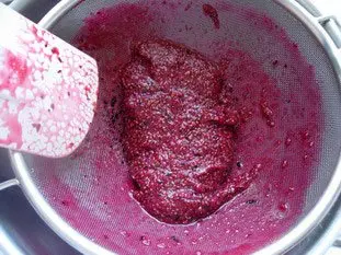 Blackcurrant coulis : Photo of step #4