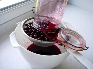 Blackcurrant liqueur : Photo of step #7