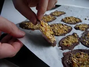 Chocolate thins with toasted nuts : Photo of step #11