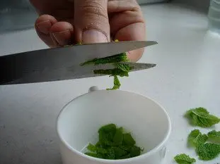 Peach and mint salad  : Photo of step #1