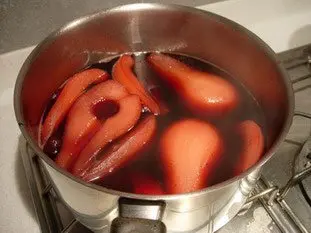 Pears in red wine with blackcurrant  : Photo of step #4