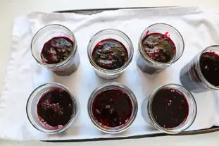 Jelly-style plum jam : Photo of step #13