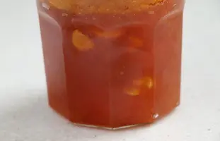 Apricot jam with vanilla