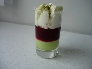 Blackcurrant, vanilla and lime verrine  : Photo of step #10