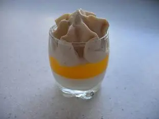 Vérine de panna cota a la vanille et sa mousse de marron