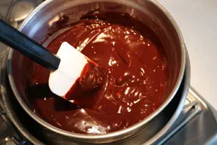 Chocolate mousse with hazelnuts : Photo of step #4