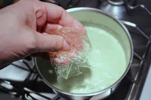 Pistachio panna cotta with custard : Photo of step #4