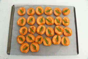 Roasted Apricots with Verbena : Stage 3