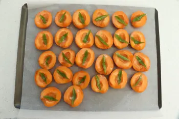 Roasted Apricots with Verbena : Stage 4