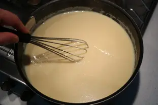 Caramel semolina pudding with raisins : Photo of step #7
