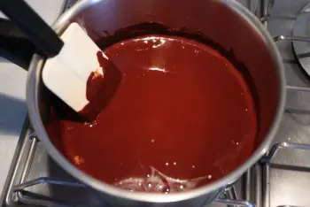 Chocolate-chestnut cream cake : Stage 1