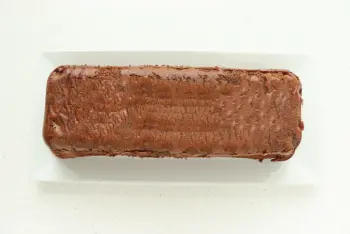 Chocolate-chestnut cream cake : Stage 12