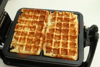 Brussels Waffles : Stage 14