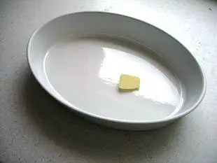 How to butter a dish or a mould easily 